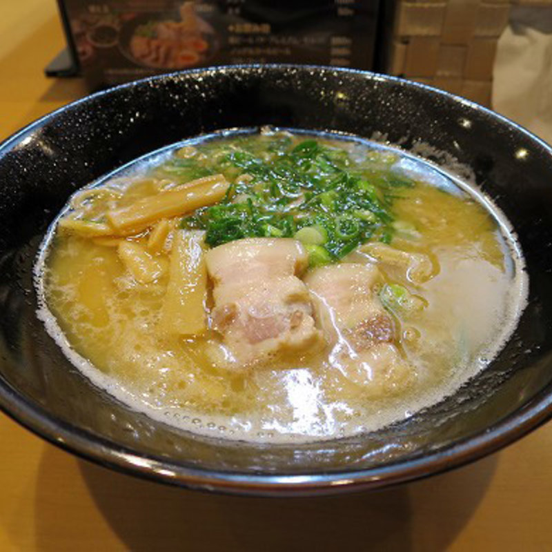 とんこつラーメン（醤油味）(麺屋 戎一代)