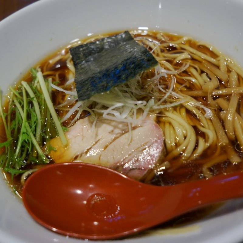 香彩鶏だし特製醤油らーめん (麺屋 翔 品川店 )