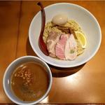 鶏白湯味玉つけ麺 (麺屋 翔 品川店 )