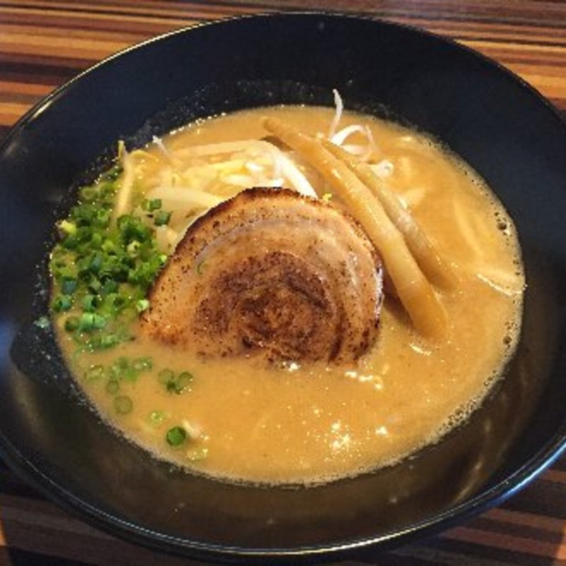 白とんそば(麺屋　輝之介 )