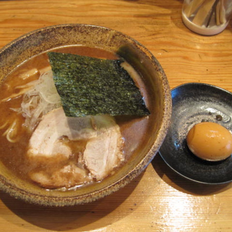 豚骨中華そば(味玉入り）節系(麺屋 遊助)