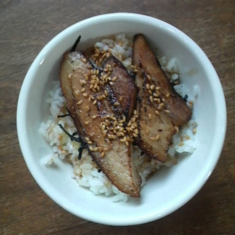 ミニ炙りチャーシュー丼(麺屋「ゐをり」)