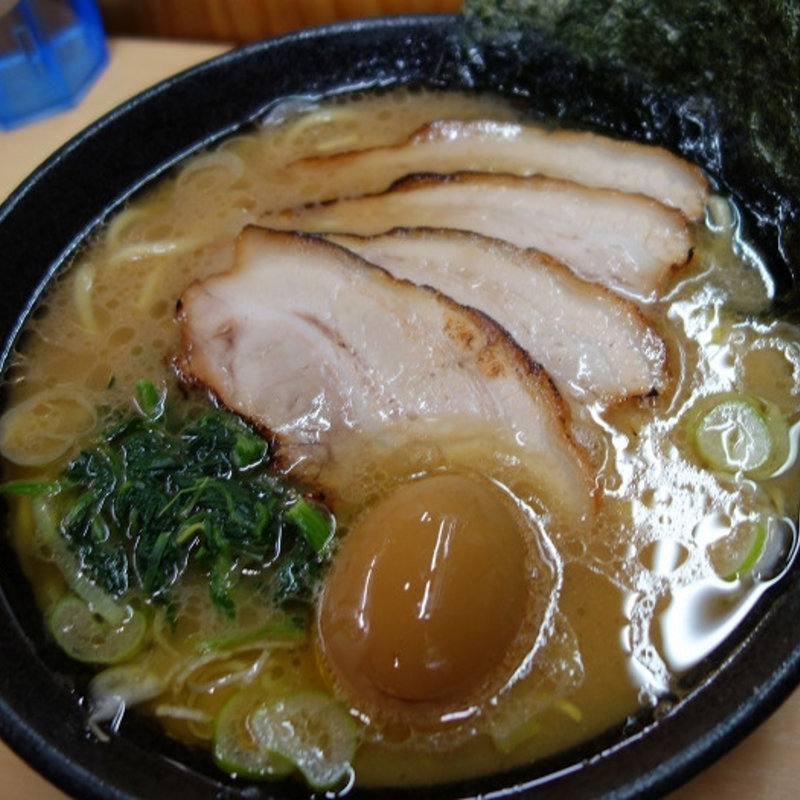 醤油とんこつチャーシュー玉子(麺屋二代目 弘【HIRO】)