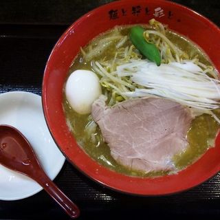 カレーらーめん　(麺屋彩々 昭和町本店 （メンヤサイサイ）)