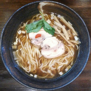 かたぐすく　醤油(麺座 かたぶつ )