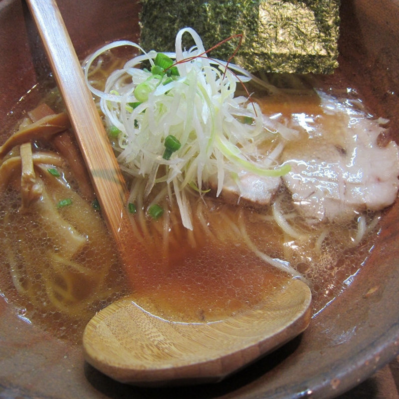 醤油らーめん(麺酒場 でめきん )
