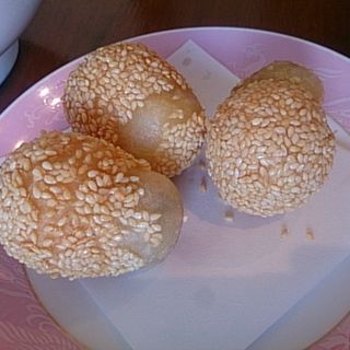 ミニごま団子(麺飯厨房 牡丹荘 稲里店)