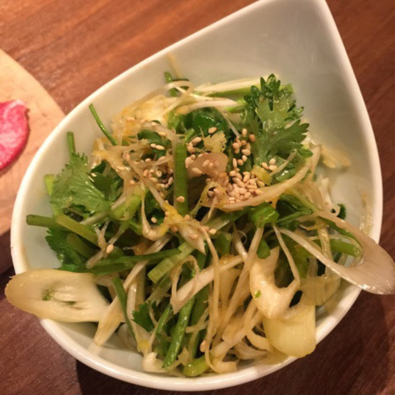 パクチーとネギのサラダ(麻布十番焼肉 KINTAN)