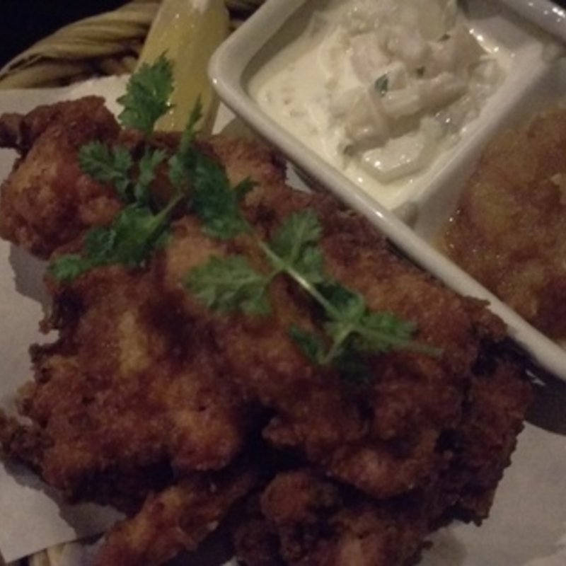 信玄鶏のもも唐揚げ（和風タルタル/ポン酢）(黄金屋 新宿)