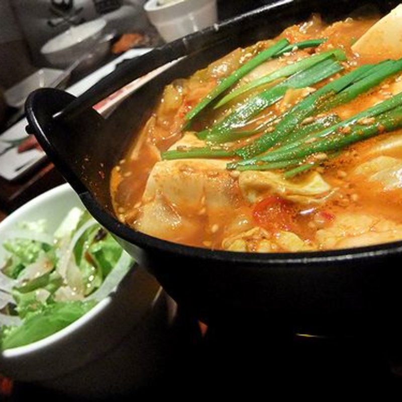 ホルモンチゲ鍋膳(黒毛和牛 BAKURO 薬院本店)