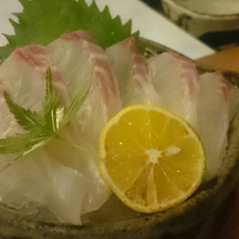 鯛刺し(龍太楼)