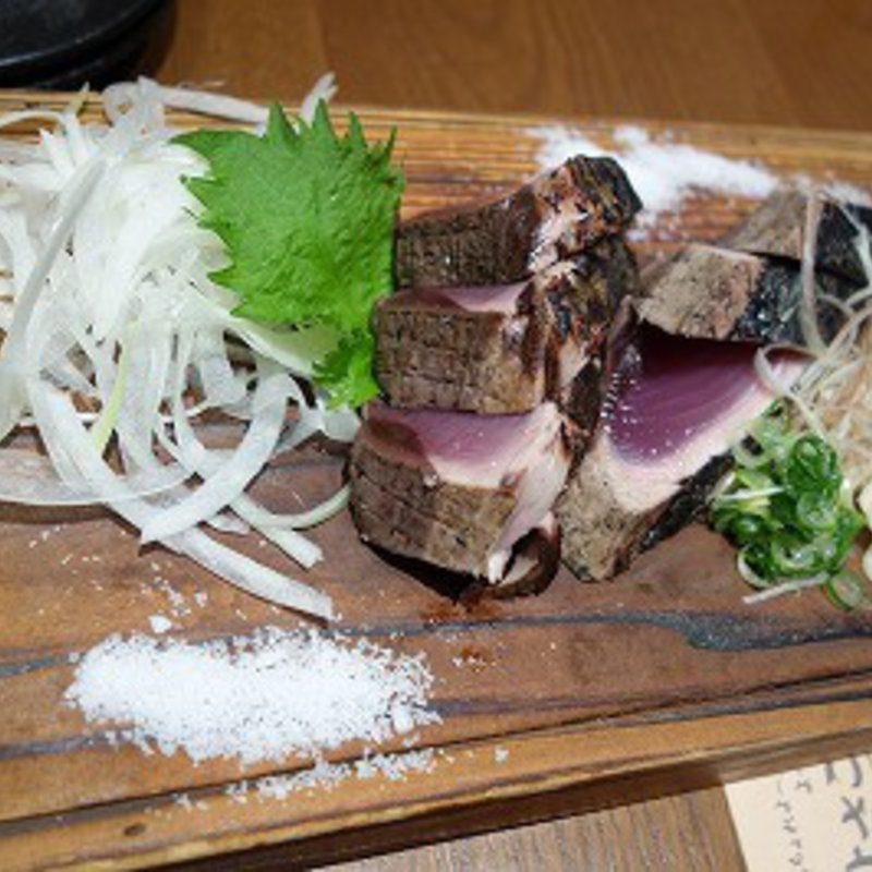 かつおのたたき(龍馬外伝 横浜 （リョウマガイデン）)