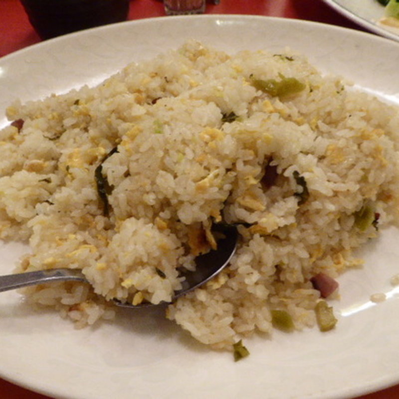 仕上げの五目チャーハン(龍鳳酒家)