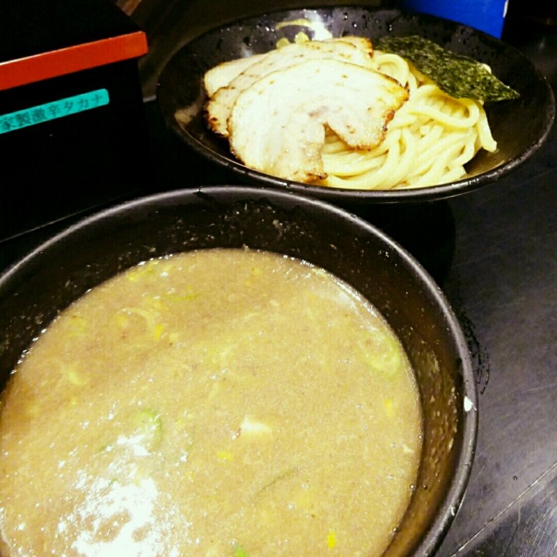 豚骨つけ麺(炙りチャーシュー)(無鉄砲 つけ麺 無心 （むてっぽう つけめん むしん）)