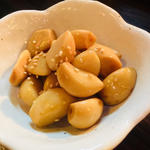 にんにくたまり漬け(もつ焼 煮込み ヤリキ 上野総本店)