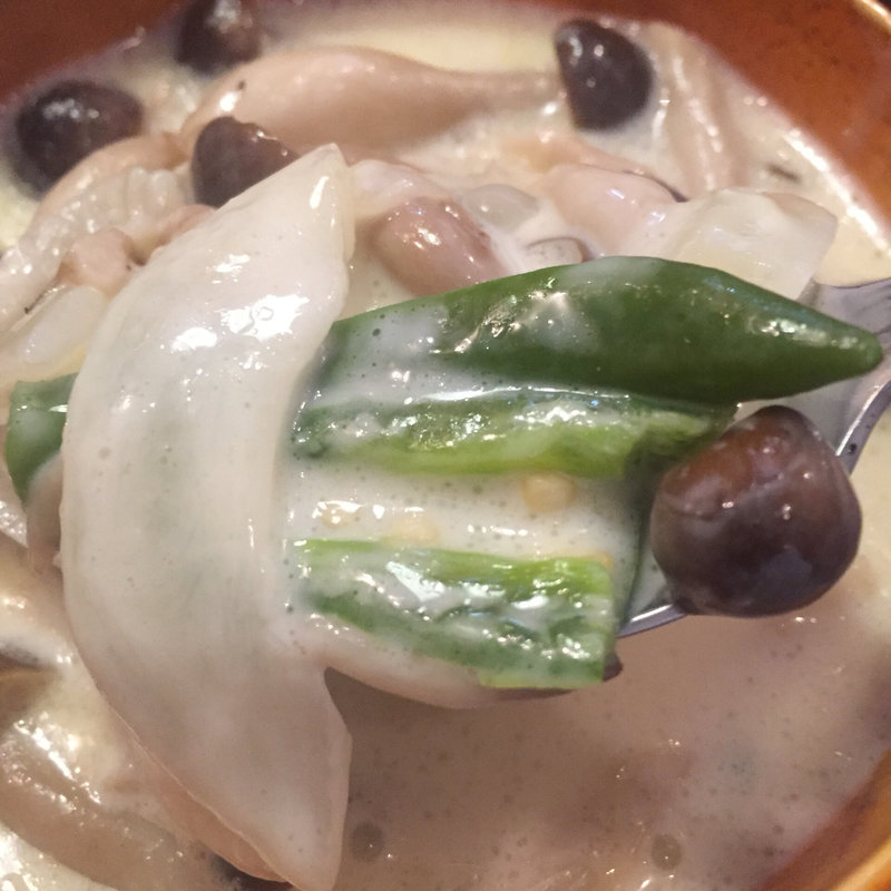 エマダツィ（トウガラシ＆チーズ）(ガテモタブン)