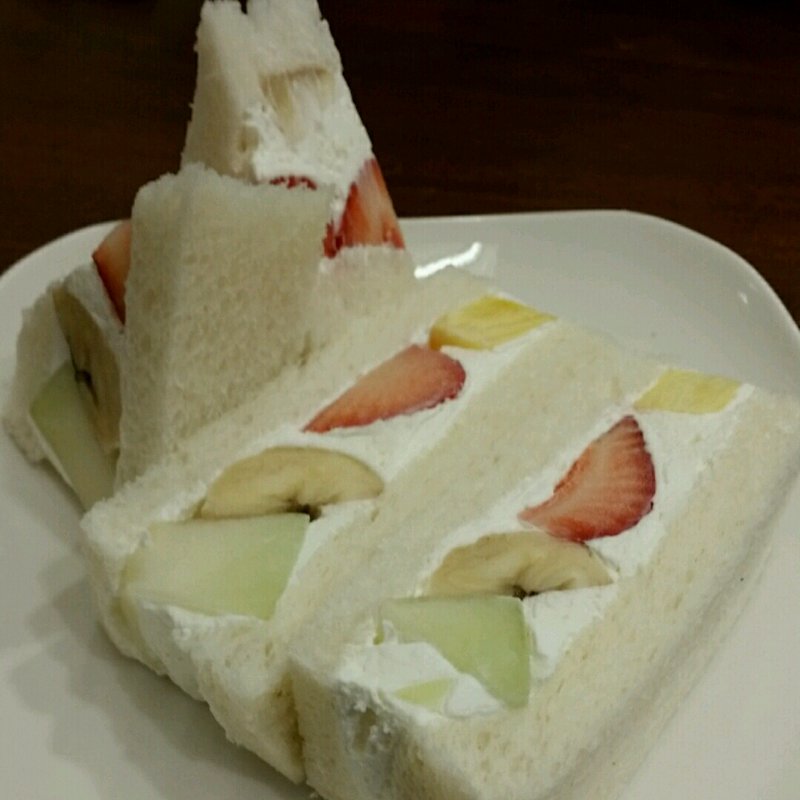 ミックスフルーツサンド(山口果物 （ヤマグチクダモノ）)