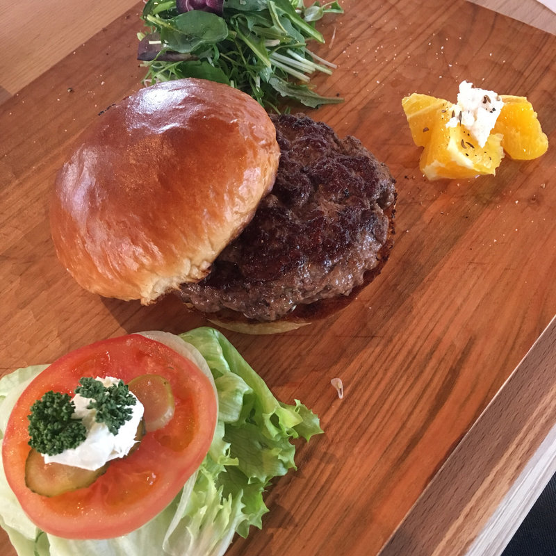 ハンバーガー(バーガー トウカ)