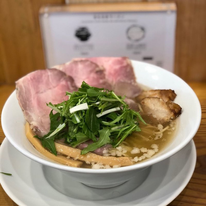 白(名もなきラーメン)