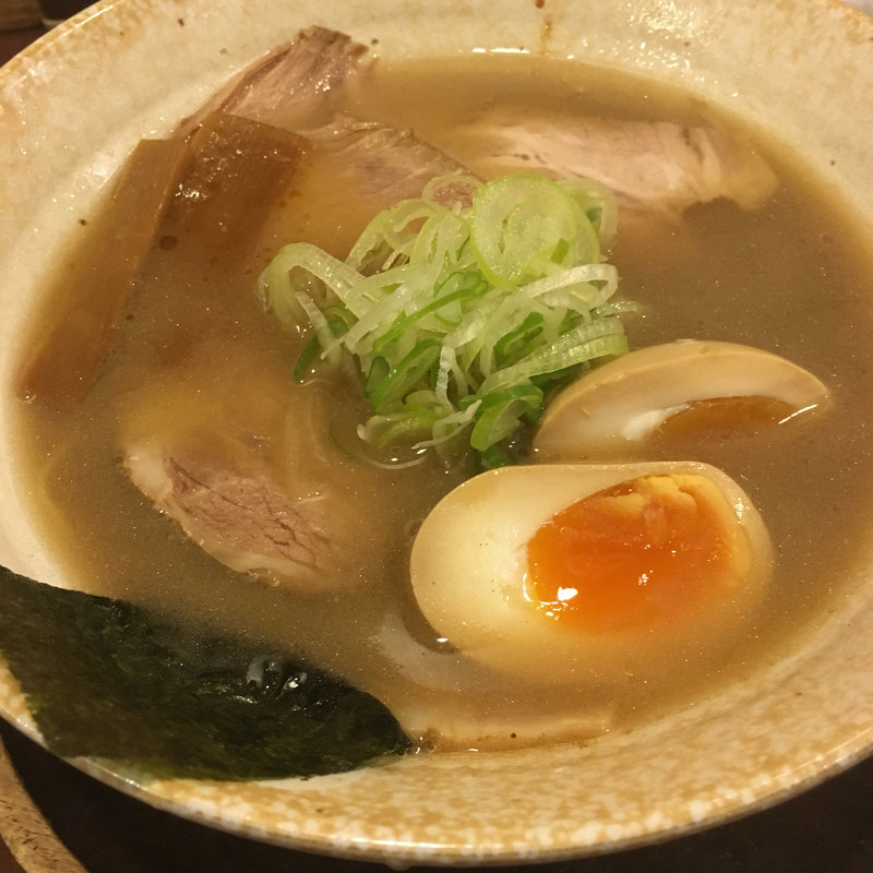 特製しょうゆラーメン(らーめん三吉)
