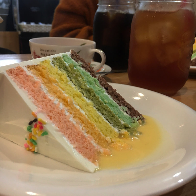 レインボーケーキ(烏骨鶏本舗 大垣本店 （UKOKKEIHONPO）)