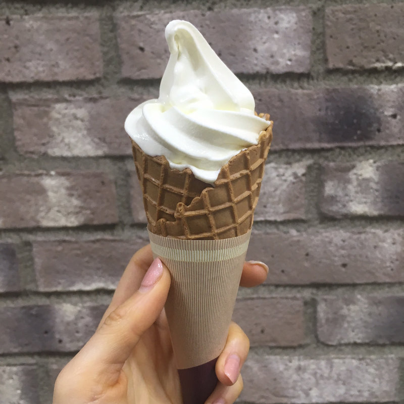 濃厚ソフトクリーム(シュクリムシュクリ 新宿小田急エース店)