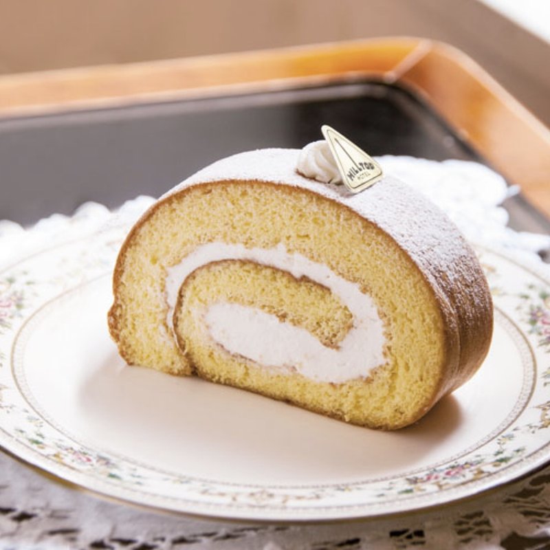 ホテルメイドケーキヒルトップロール(山の上ホテル コーヒーパーラー ヒルトップ)