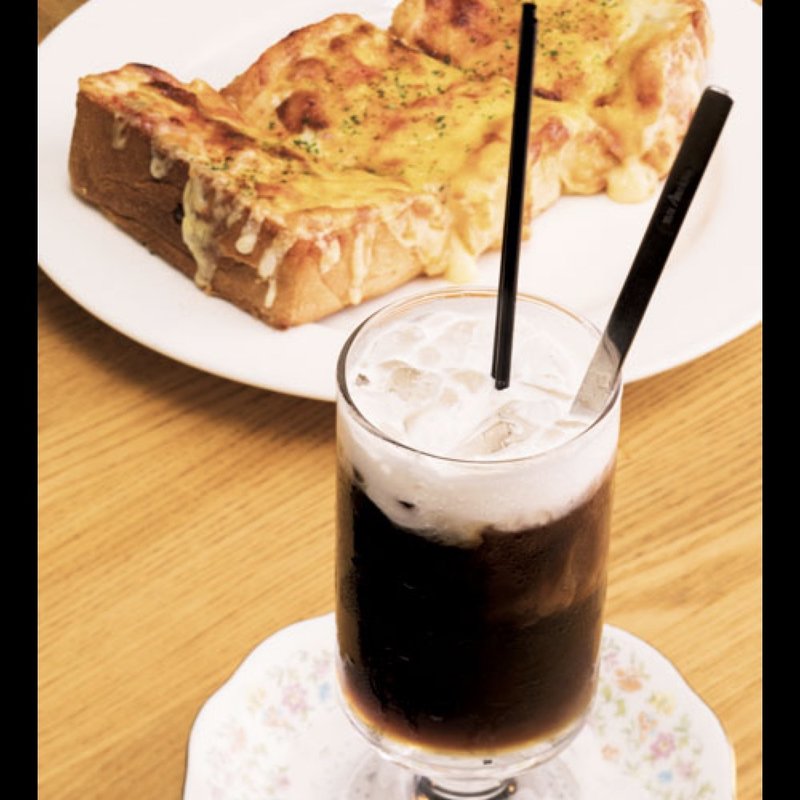 べにしかの元祖ピザトーストセット(珈琲館 紅鹿舎 （コーヒーカンベニシカ）)