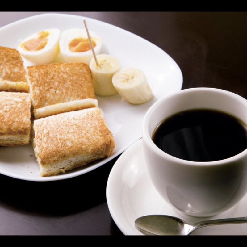 日替わりモーニング（ホットサンド、ゆで卵、フルーツ、ドリンク）(カフェ食堂みどり )