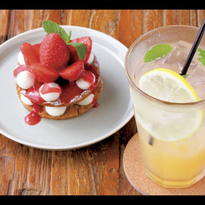 いちごのクランブル・タルト（季節のケーキ）(古民家カフェ 蓮月)