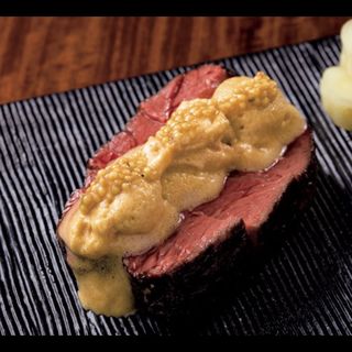 黒毛和牛 カイノミ　泡醤油と粒マスタード(肉料理 それがし)