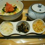 彩りきざみ菜のだし茶漬けセット(日常茶飯事)
