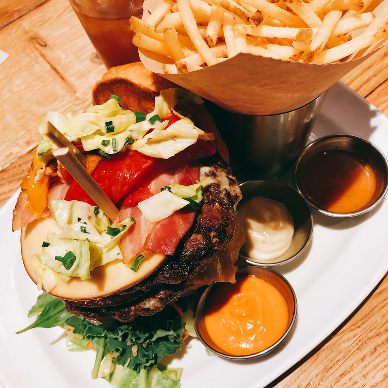 カスタマイズ・ビルド・バーガー(ザ･カウンター 六本木)