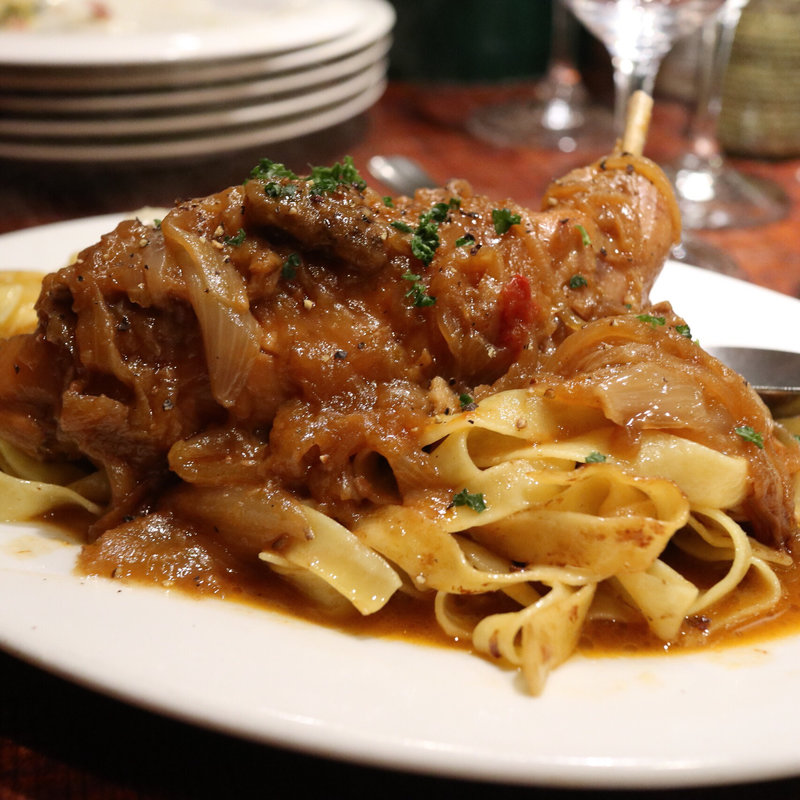 うさぎの煮込みセップソース(煮こみや なりた)