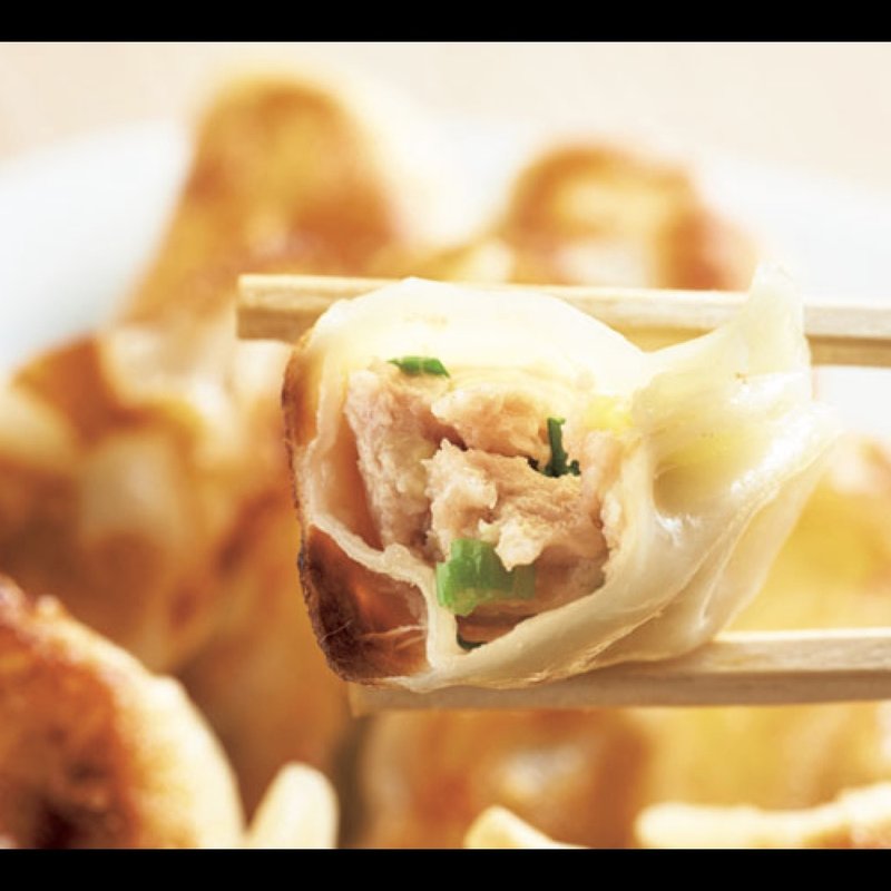 手作り黒豚肉入り餃子(餃子フジイヤ)