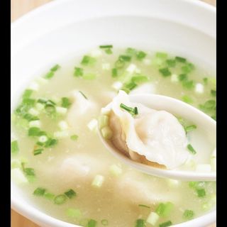 スープ餃子(餃子フジイヤ)