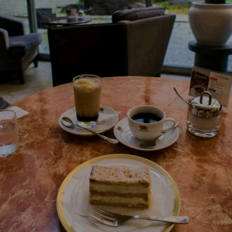 コーヒーとケーキ(ワールドコーヒー 京都商工会議所店 （WORLD COFFEE）)