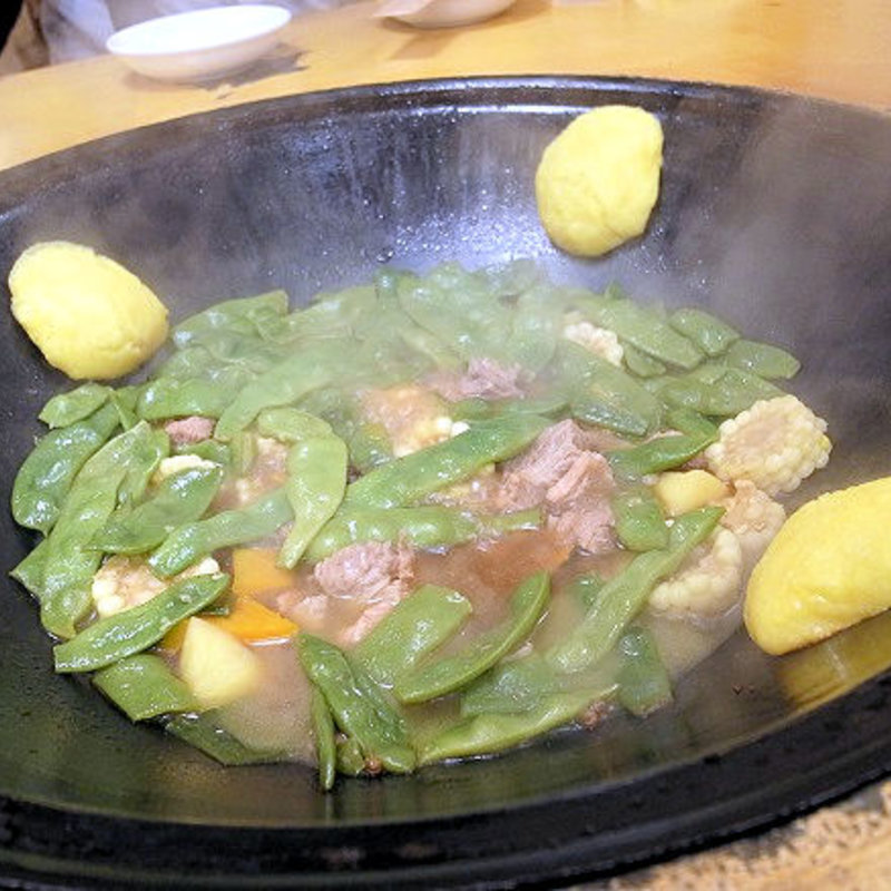 东北农家炖(滕記鉄鍋炖(とうきてつなべどん))