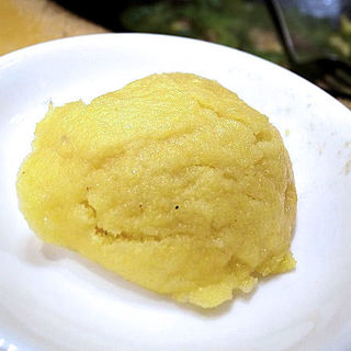 玉米面饼子(滕記鉄鍋炖(とうきてつなべどん))