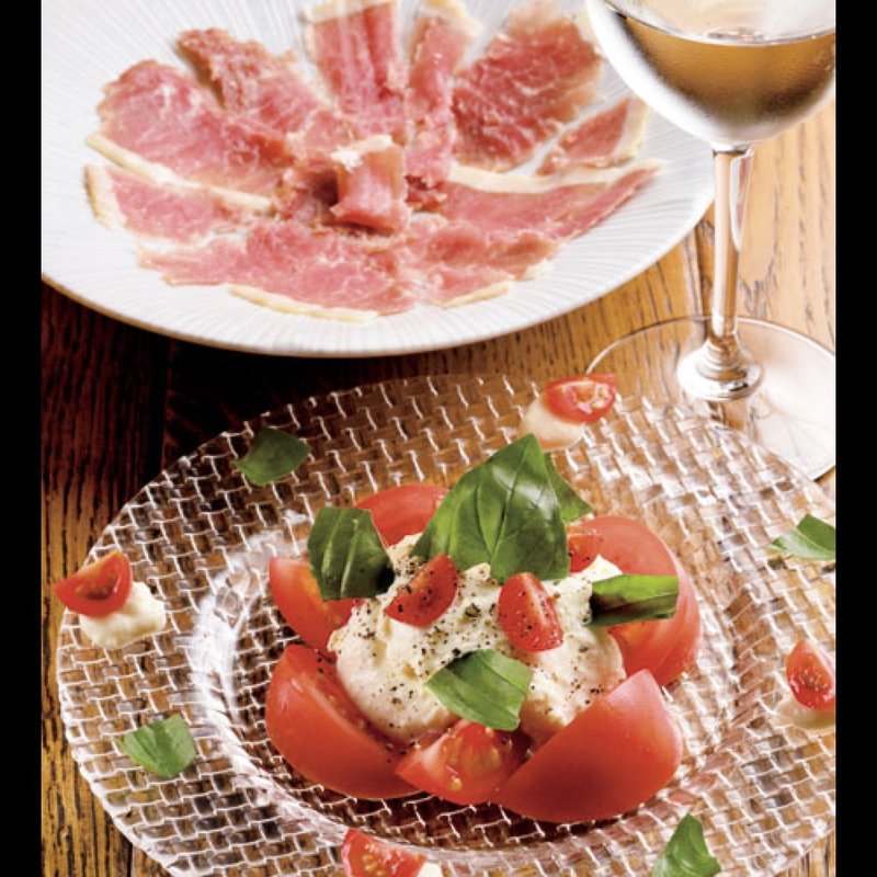 トマトと豆腐の白あえカプレーゼ、TONYA 生ハム(ワイン蔵ＢＡＮＫＡＮ)