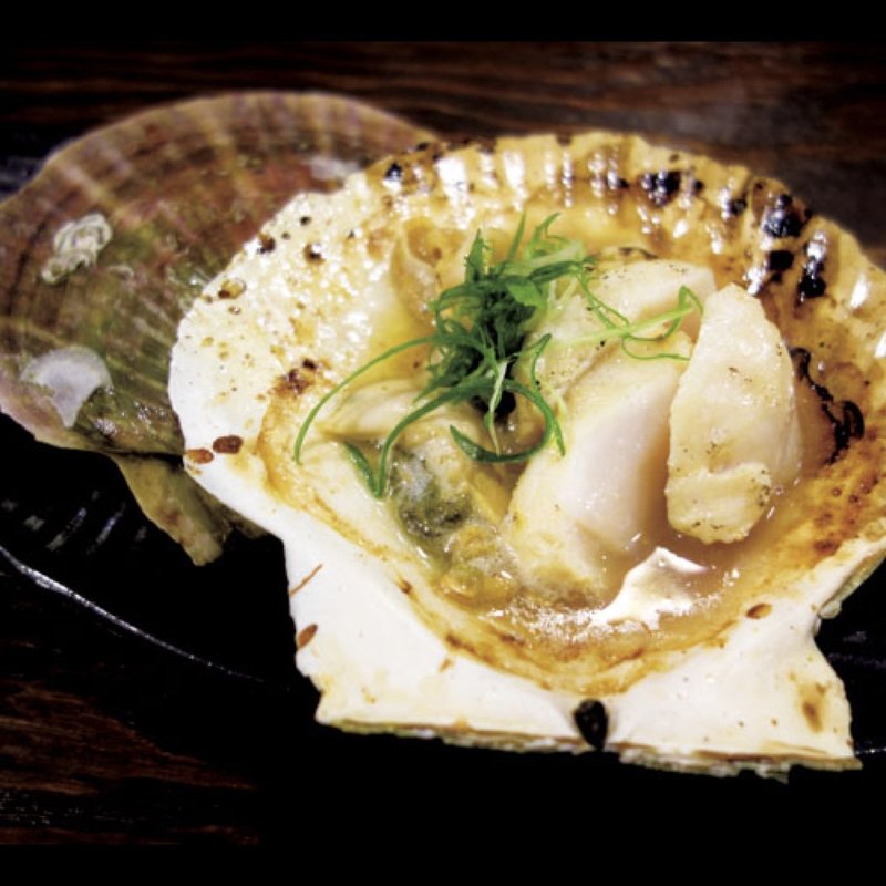 帆立バター(炉端焼 うだつ 新橋店)