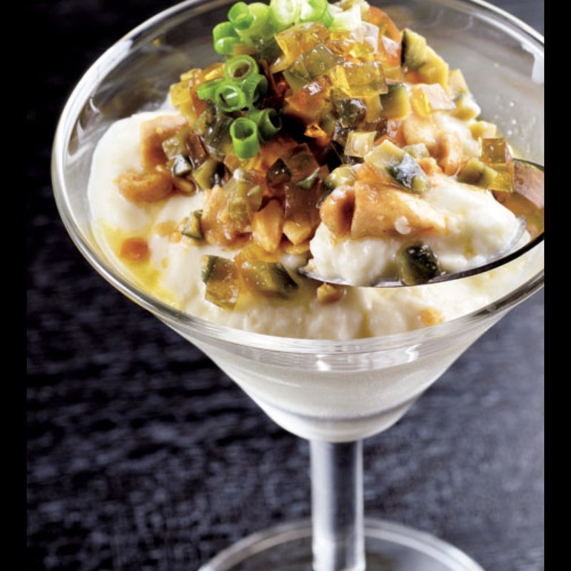 ピータン豆腐ムース(Wing Village 餃子バー)