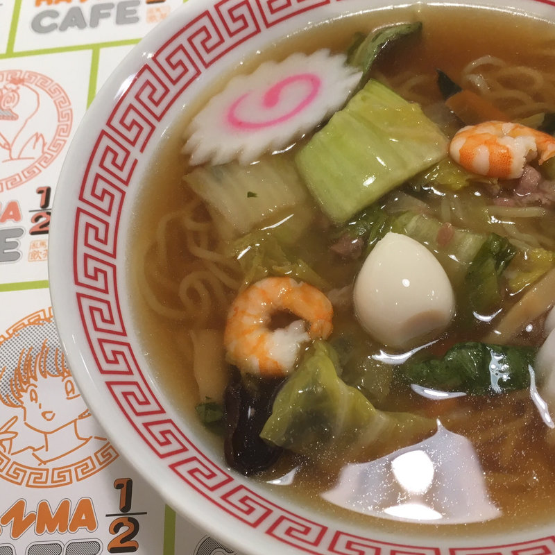 召しませ！猫飯店の五目ラーメン（レンゲ無し）(ザ ゲストカフェ アンド ディナー)
