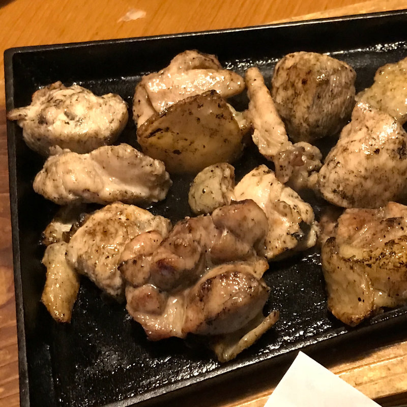 地鶏炭火焼(山内農場 南海なんば南口駅前店)