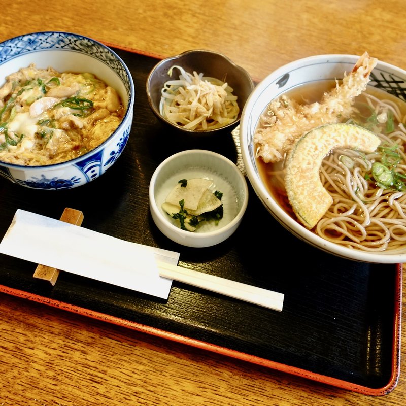 ミニ親子丼と天ぷらそばセット(天領浪花そば )