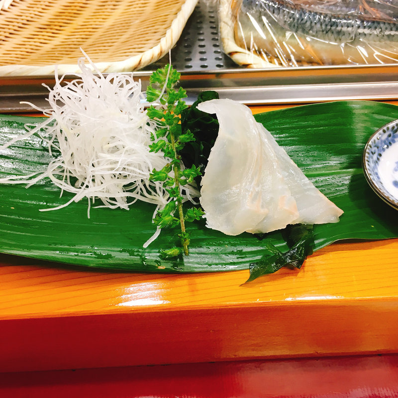 ひらめ(すし処 目羅)