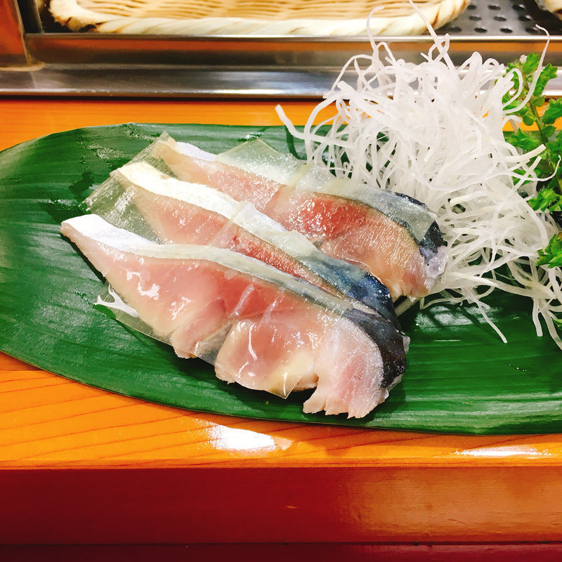 しめ鯖(すし処 目羅)