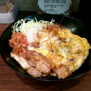 チーズタッカルビ丼(THE肉丼の店)