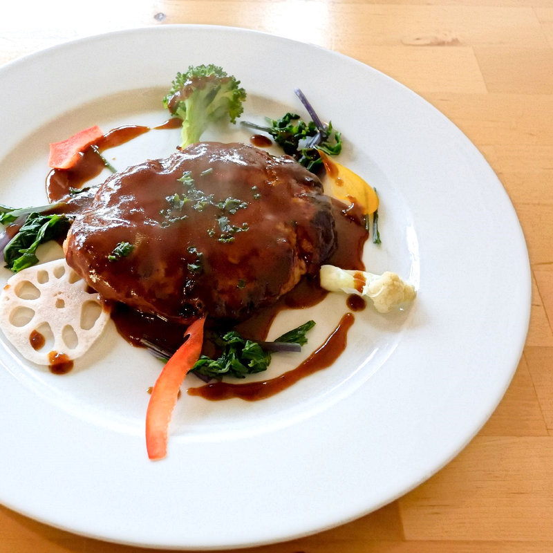 ハンバーグ・デミグラスソース(キッチン ユリイカ （KITCHEN EUREKA）)