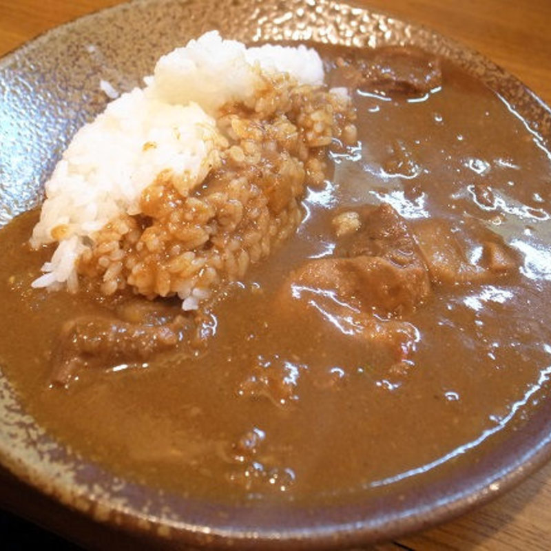 すじ煮込みカレーライス(もつやきはる)